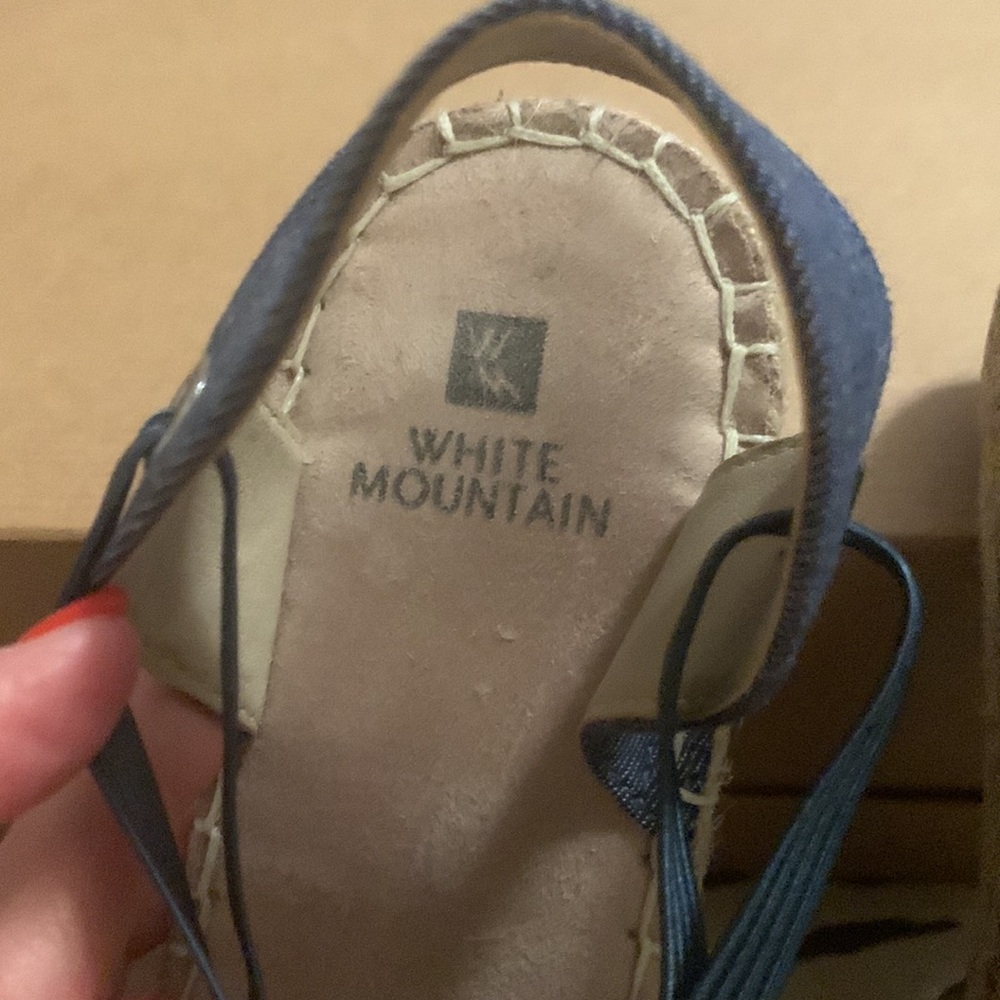 White mountain size 6 blue denim espadrilles - Picture 2 of 14